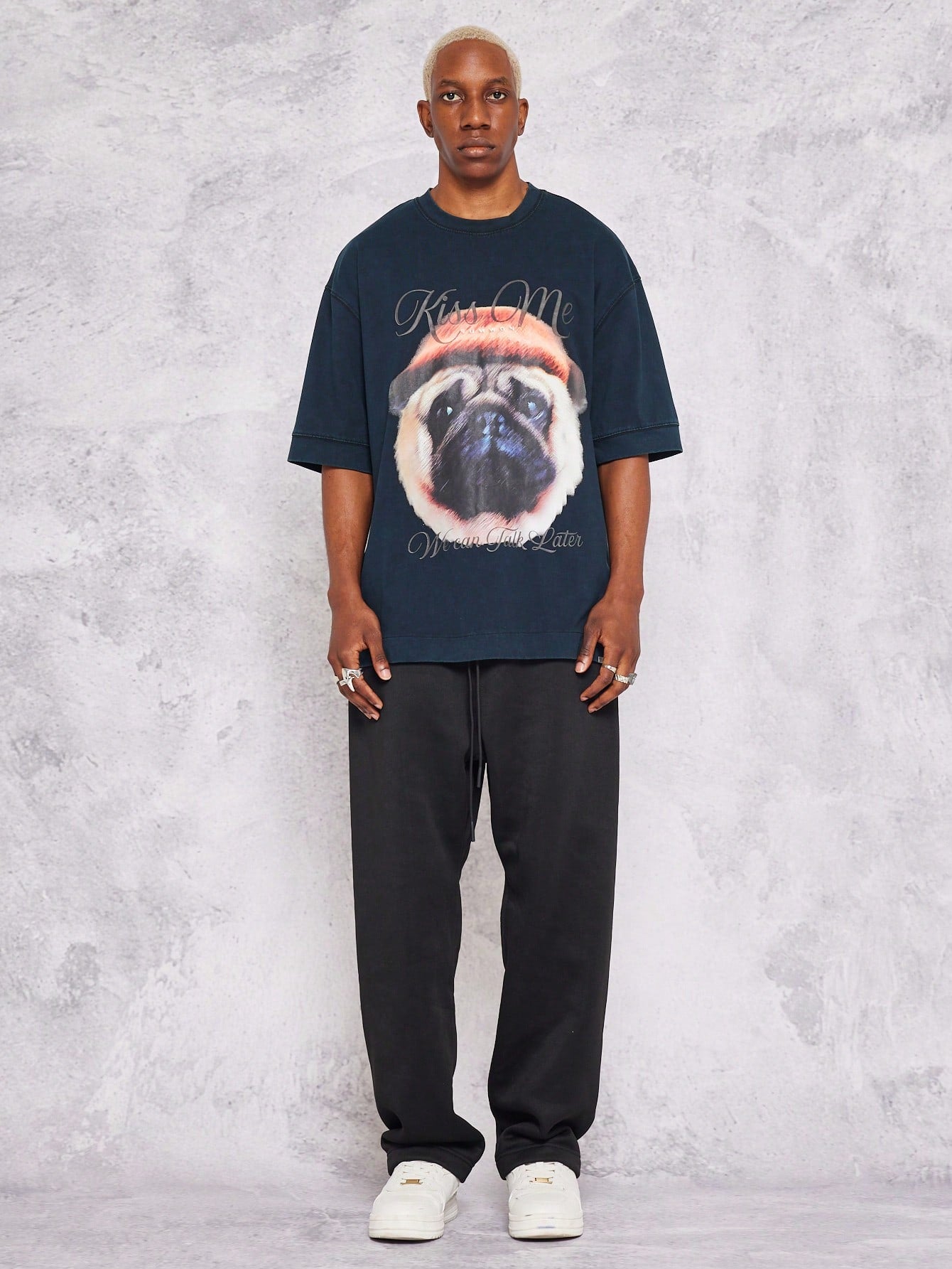 Overszied Washed Tee With Dog Print