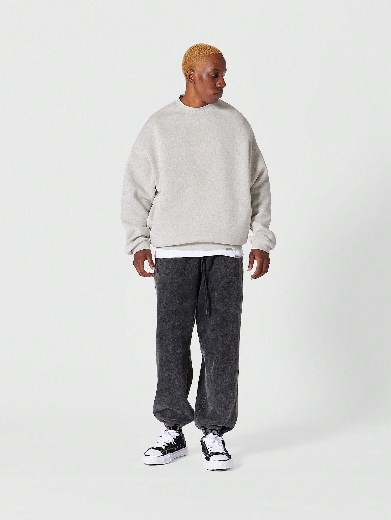 Oversized Fit Sweatshirt With Side Pockets