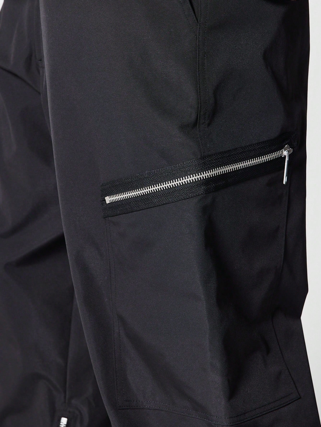 Straight Fit Nylon Trouser With Zipper