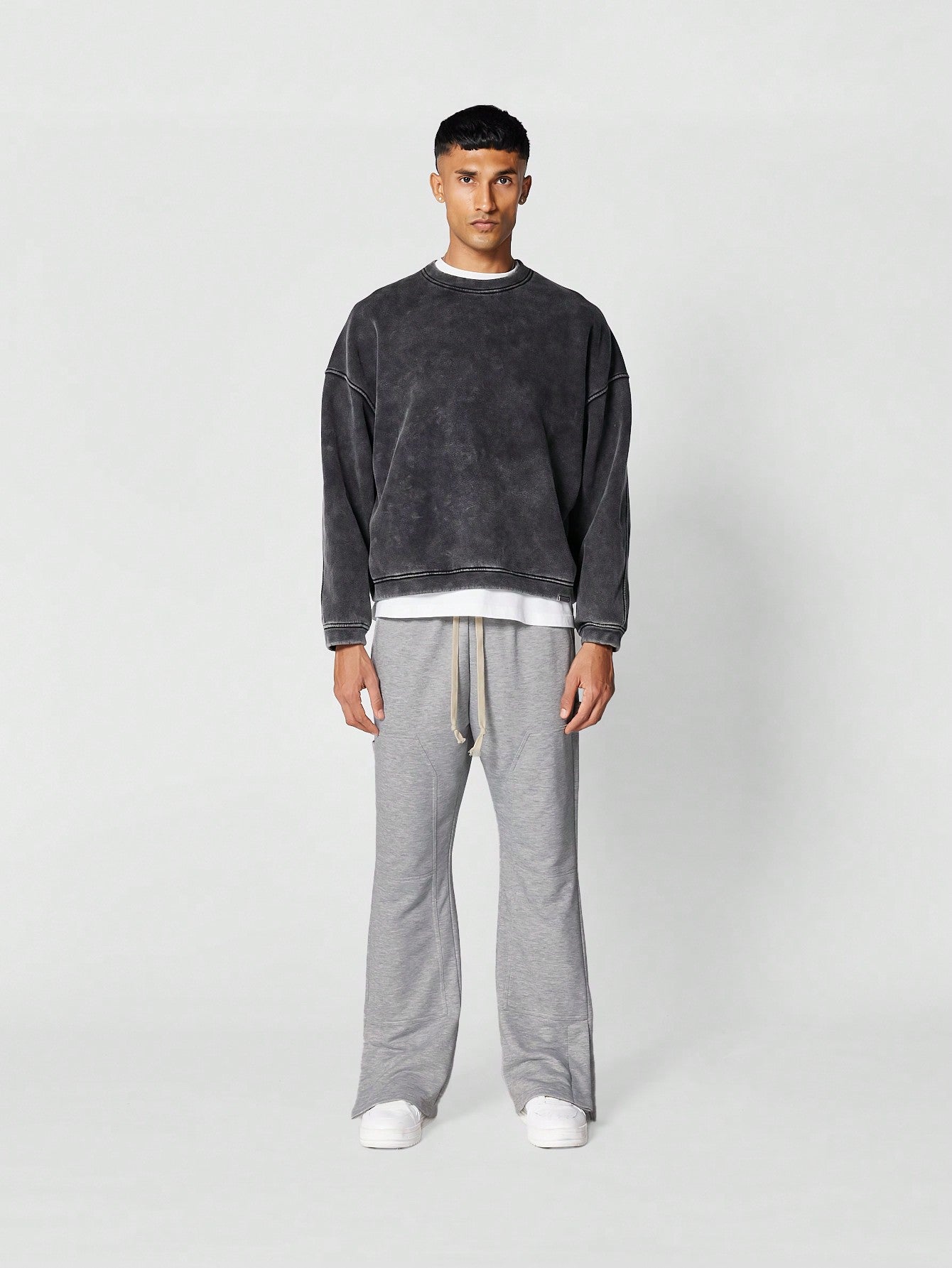 Flare Fit Jogger With Carpenter Details