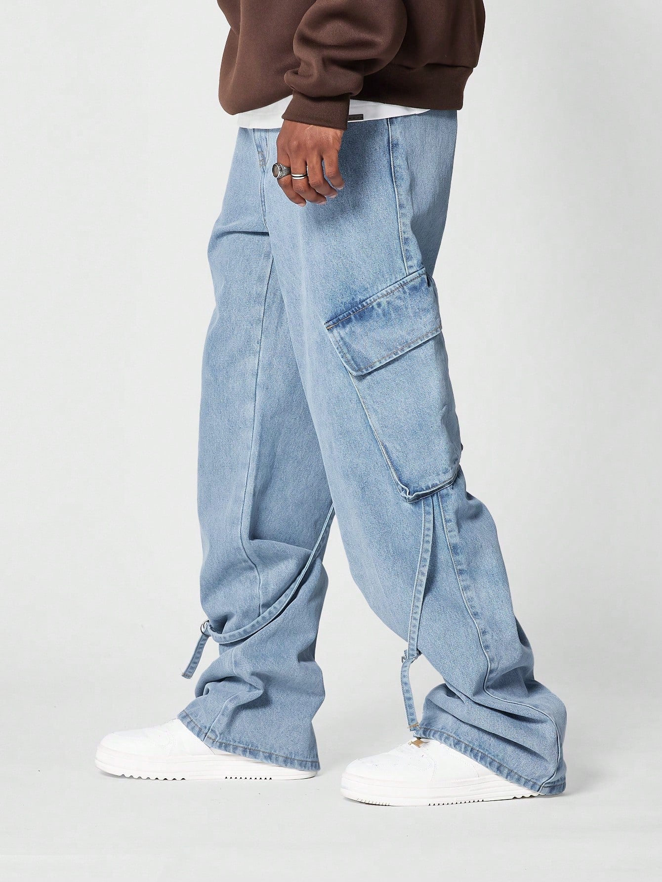 Loose Fit Cotton Flap Pocket Cargo Jeans